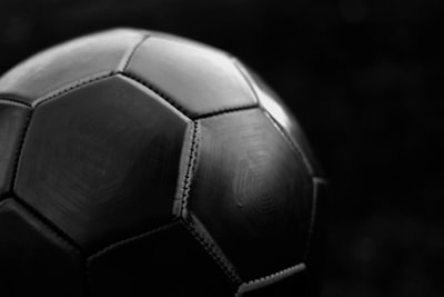 متى قرعة دوري أبطال أوروبا 2025 دور 16؟