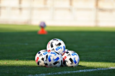 نتائج دوري أبطال أوروبا أمسمفاجآت وأهداف مثيرة في ليالي الكرة الأوروبية