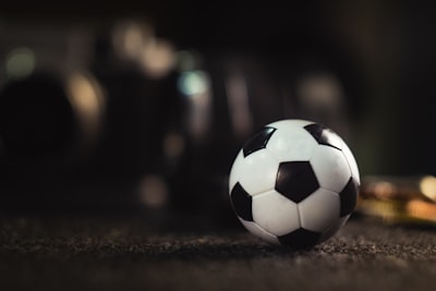 نتائج الدوري الإيطالي الدرجة الثانيةتطورات مثيرة في سباق الصعود والهبوط