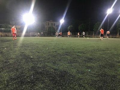 ماتشليفربولضدتوتنهامبثمباشرمواجهةناريةفيالدوريالإنجليزي